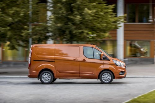 ford transit custom 
